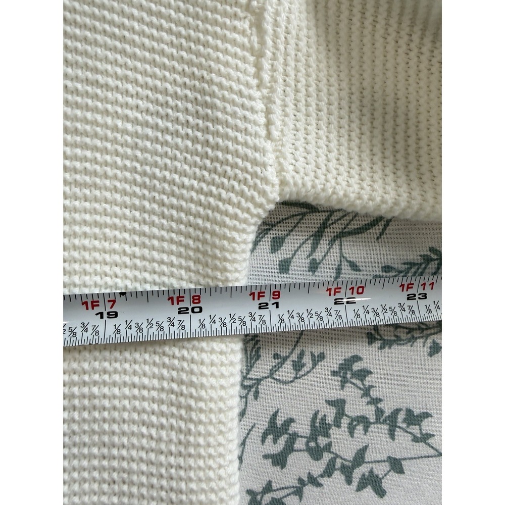 Jessica Simpson Cream Knit Heart Detail Crewneck Sweater Women's M Minimalist - Picture 8 of 9
